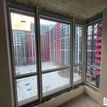 Простора 2-кімнатна квартира бізнес-класу з видом у тихий двір