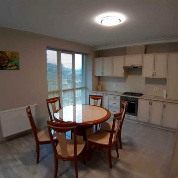 Оренда 2-рівневої кв. по вул. Джерельна в  ЖК Бельгійське Містечко