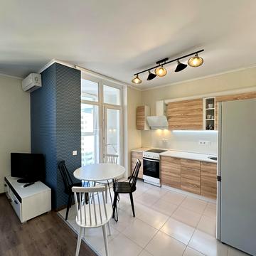 Петра Калнишевського вул. (Михайла Майорова), 6