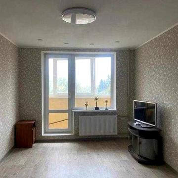 Продам 1-комнатную квартиру возле м. Победа