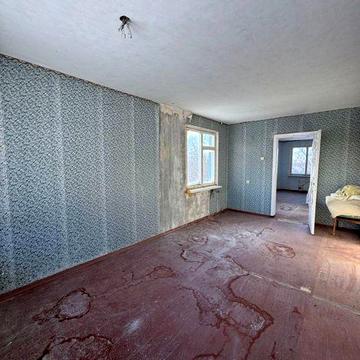 Продажться бюджетна 3х кімнатна квартира по вул.Дружби Народів.