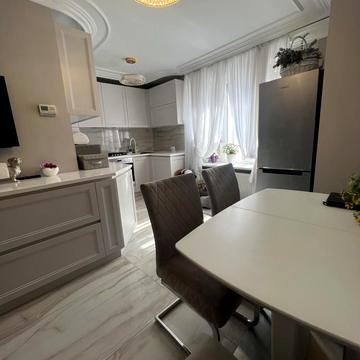 Мирослава Скорика вул. (Петра Чайковського), 15