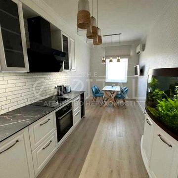 Оренда 2к Квартира / ЖК "Граф Толстой", центр, метро поруч