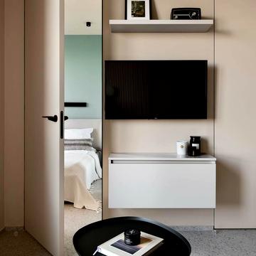 Олени Теліги вул., 25