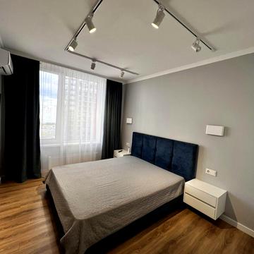 Дніпровська набережна вул., 16-Д