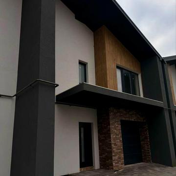 Терміново ЗДАНИЙ таунхаус , з комунікаціями , БУДИНОК