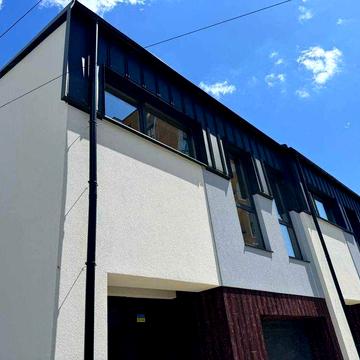 Сучасний таунхаус із ЗАКРИТОЮ ДІЛЯНКОЮ!