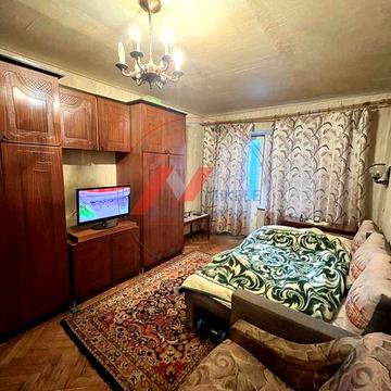 Без % Продаж 3к, 2 поверх, 57м2 Будівельників 12, метро Дарниця 10хв