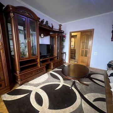 Довгострокова оренда 3к Квартира Тролейбусна вулиця