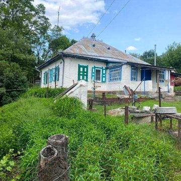 Продаж 1/2 житлового будинку