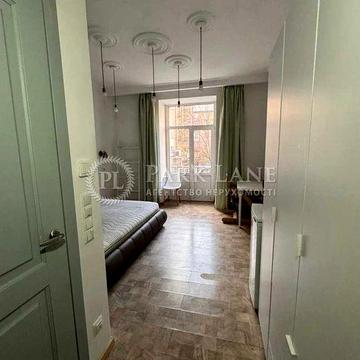 ЦЕНТР Бесарабська площа 5 3-кімнатна з ремонтом Метро Бесарабка