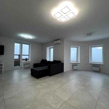 У продажу простора квартира в новобудові в ЦЕНТРІ міста