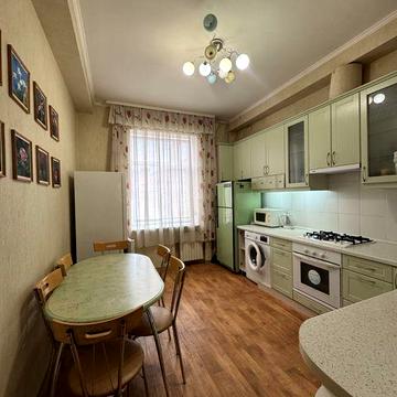 Здам 2 кімнатну квартиру у самому центрі міста