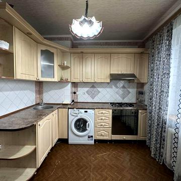 Здам 2-шку Біля  СНАУ