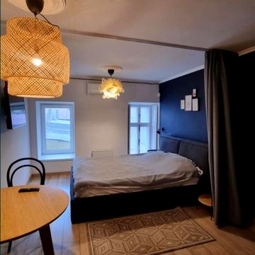 Затишна вул., 9