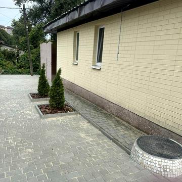 Кавалерійська вул., 4