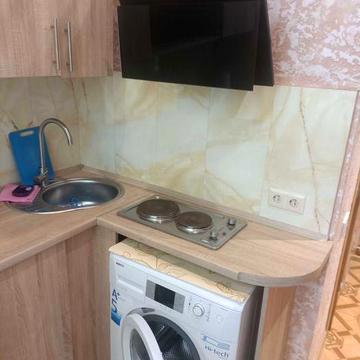 сдам свою 1-ком кв на б.панасовская 115