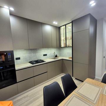 Здам чудову квартиру на Домбровського