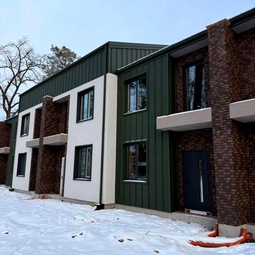 Таунхаус Ірпінь штукатурка  висока мансарда газ