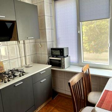 Центр кімнати  окремі гарний стан