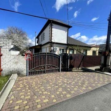 Продається затишна частина будинку в Черкасах! Держ.програми!