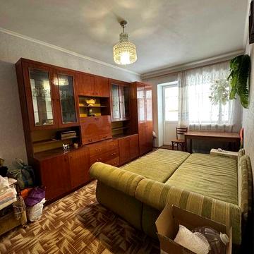 Продається 1 кімнатна квартира с – щ Сахкамінь