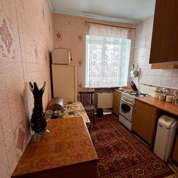 Продається 1 кімнатна квартира с – щ Сахкамінь