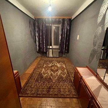 Сдаю 3-х кімнатну біля метро Дорогожичи, пішки-10 хвілін.