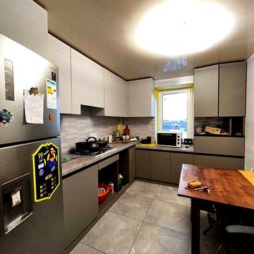 Продається 3-х кімнатна квартира в районі "Щебзавод "