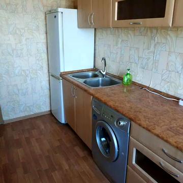 Олексія Вадатурського вул. (Маршала Малиновського), 16