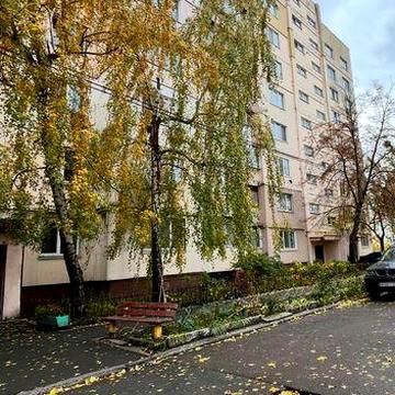 Без %% Продаж 3 к квартири Райдужна біля озера 4й поверх 72 м кв