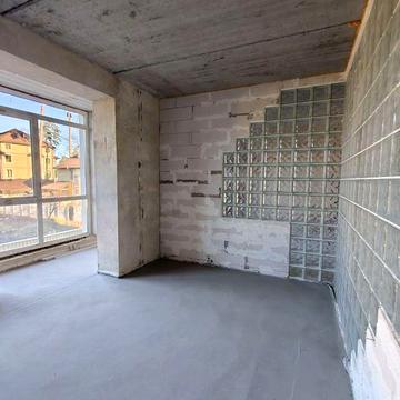 Простора квартира в затишному районі Бучі