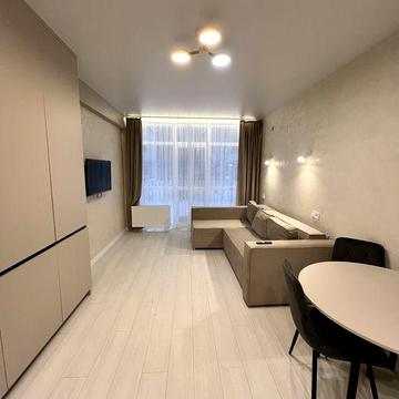 Оренда квартири з двором та паркомісцем в 7 км від Києва