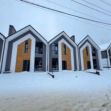 Продам таунхаус 100 м² у тихому передмісті!Центральний газ і вода!