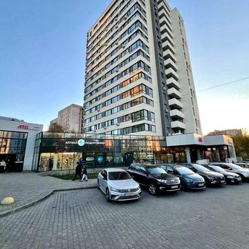 ПРОДАЖ! 1 кім квартира 50 м² Львів, Очеретяна, 2 виходи на балкон