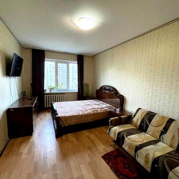 Оренда 1-к квартири Урлівська 16, поряд метро Позняки. Вільна з 22.01