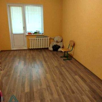 ПЕРШИЙ поверх ! ВЕЛИКА 121 м2 4-кімнатна по вул. Милославська !