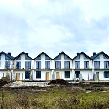 Таунхаус 58 м² + дворик 25 м² | Без комісії | Військбуд