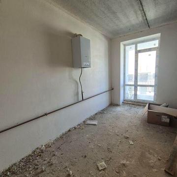 Шикарна 2к з балконом. Газ запущений. ТОП локація