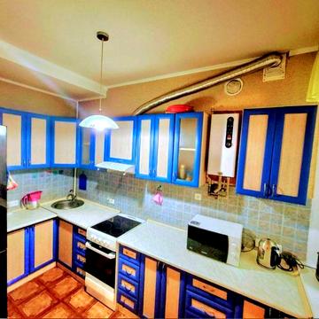 Продам огромную квартиру, Сталинка