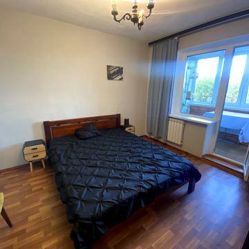 Мостицька вул., 12