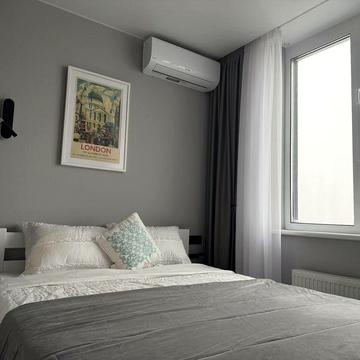 Сдаю 1 кім. М. Лукьянівська Форвард