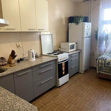 Троєщина, Лисківська 14; оренда 1 кімн., двостороння