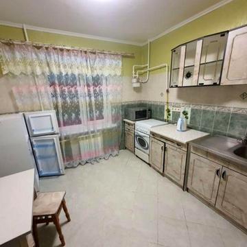 Продам 1к квартиру вул. Володимира Момота 50