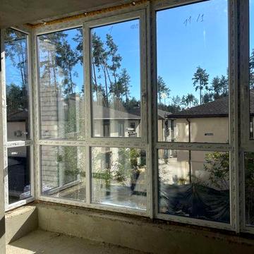 Шикарная 1-к с видом на сосны возле парка! Панорамная лоджия и балкон!