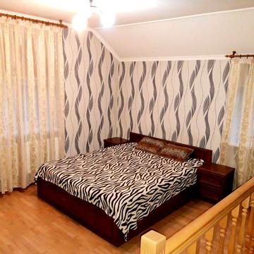 Здам таунхаус с. Гатне вул. Шкільна, паркомісце, є газ, до 2-х людей