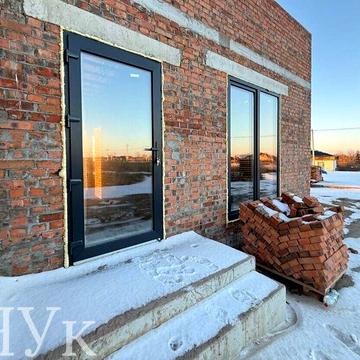 Продаю цегляний дуплекс  панорамними вікнами