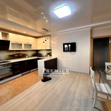 2-кімнатна квартира 72 кв.м  Сахарова Сучасний ремонт Газовий будинок