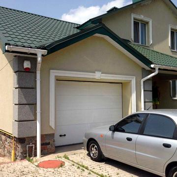 Оренда Будинку поруч з центром Бучі: 4 спальни, гараж, сауна!