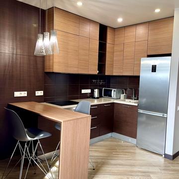 Олександрівська вул., 1